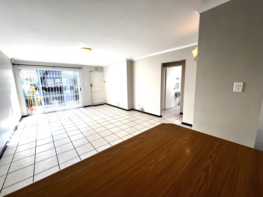 To Let 2 Bedroom Property for Rent in Sunningdale Western Cape
